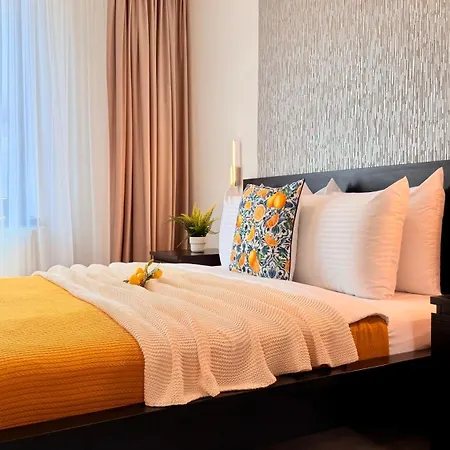 Live Where Comes Alive - Stylish 2br In Piata Romana Bucharest