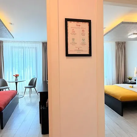Live Where Comes Alive - Stylish 2br In Piata Romana * Bucharest