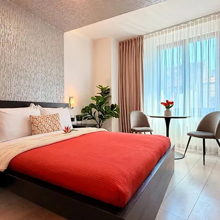 Live Where Comes Alive - Stylish 2br In Piata Romana Apartment