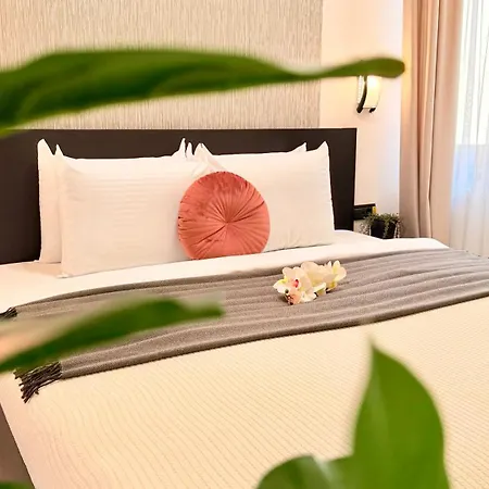 Apartment Live Where Comes Alive - Stylish 2br In Piata Romana