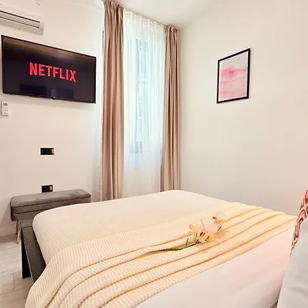 Live Where Comes Alive - Stylish 2br In Piata Romana Apartment