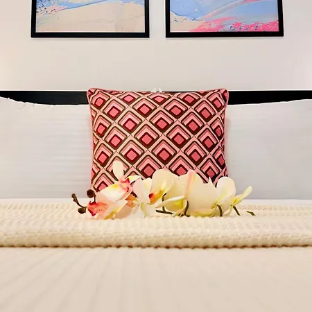 Live Where Comes Alive - Stylish 2br In Piata Romana Bucharest