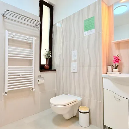Live Where Comes Alive - Stylish 2br In Piata Romana