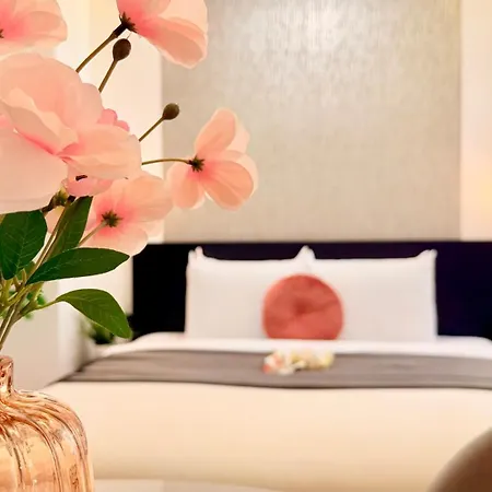 Live Where Comes Alive - Stylish 2br In Piata Romana *