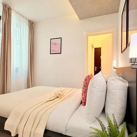 Live Where Comes Alive - Stylish 2br In Piata Romana