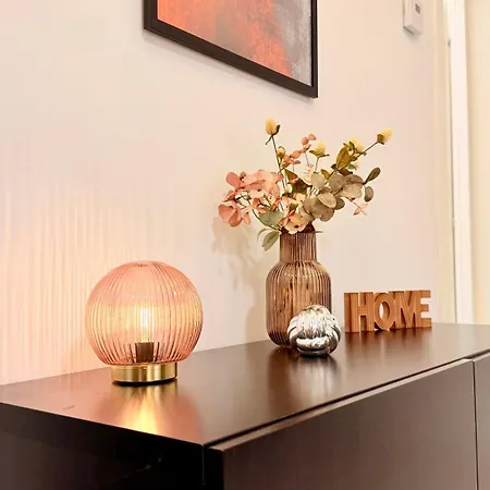 Live Where Comes Alive - Stylish 2br In Piata Romana Apartment
