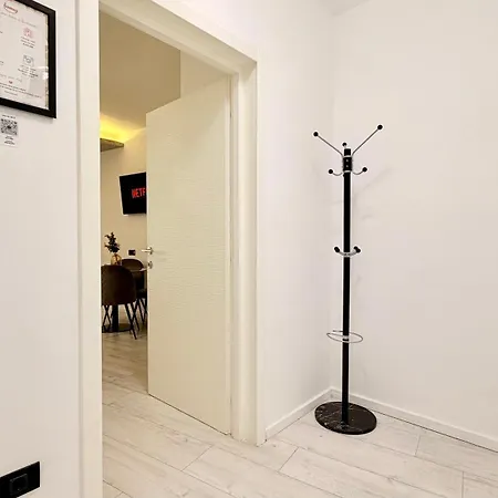 Apartment Live Where Comes Alive - Stylish 2br In Piata Romana Bucharest
