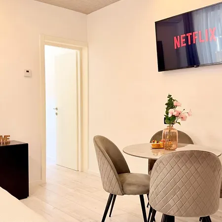 Live Where Comes Alive - Stylish 2br In Piata Romana Apartment Bucharest