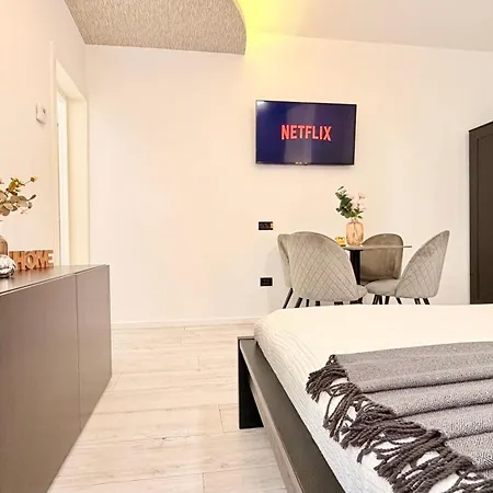 Live Where Comes Alive - Stylish 2br In Piata Romana Bucharest