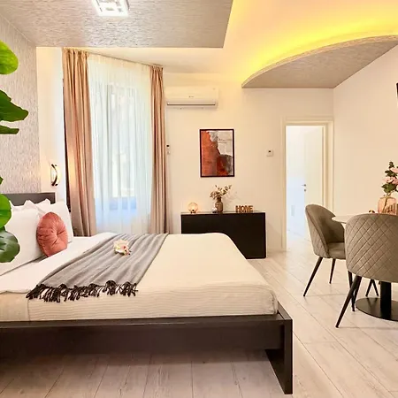 Live Where Comes Alive - Stylish 2br In Piata Romana Bucharest