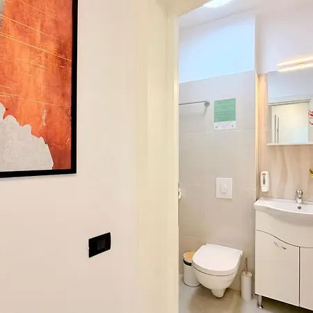Live Where Comes Alive - Stylish 2br In Piata Romana