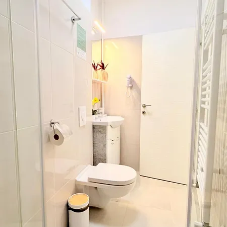 Live Where Comes Alive - Stylish 2br In Piata Romana Apartment