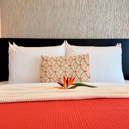 Live Where Comes Alive - Stylish 2br In Piata Romana Apartment Bucharest